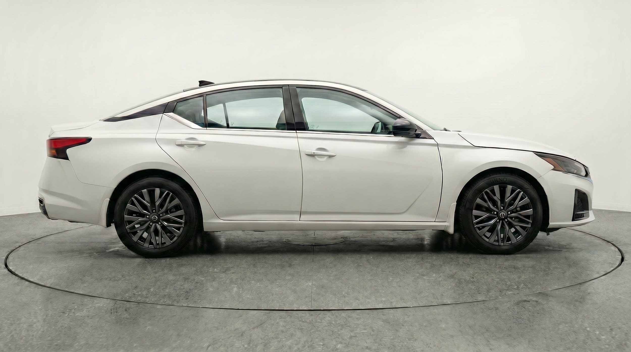 Thumbnail: 2026 Nissan Altima - 10