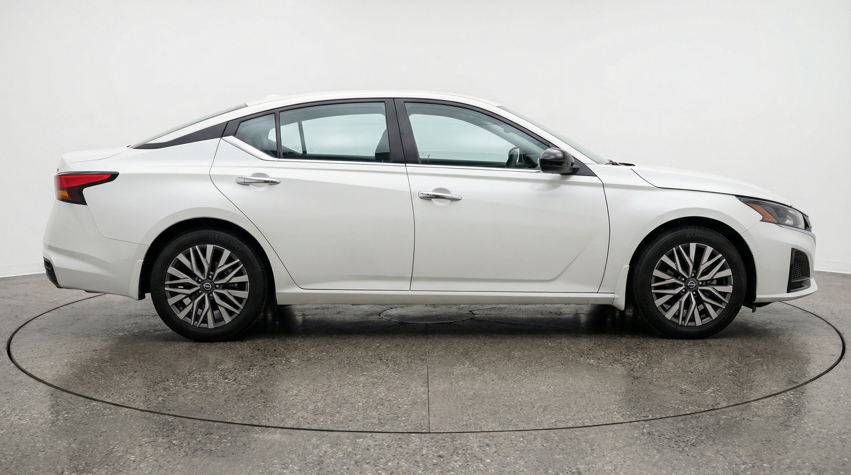 Thumbnail: 2025 Nissan Altima - 10