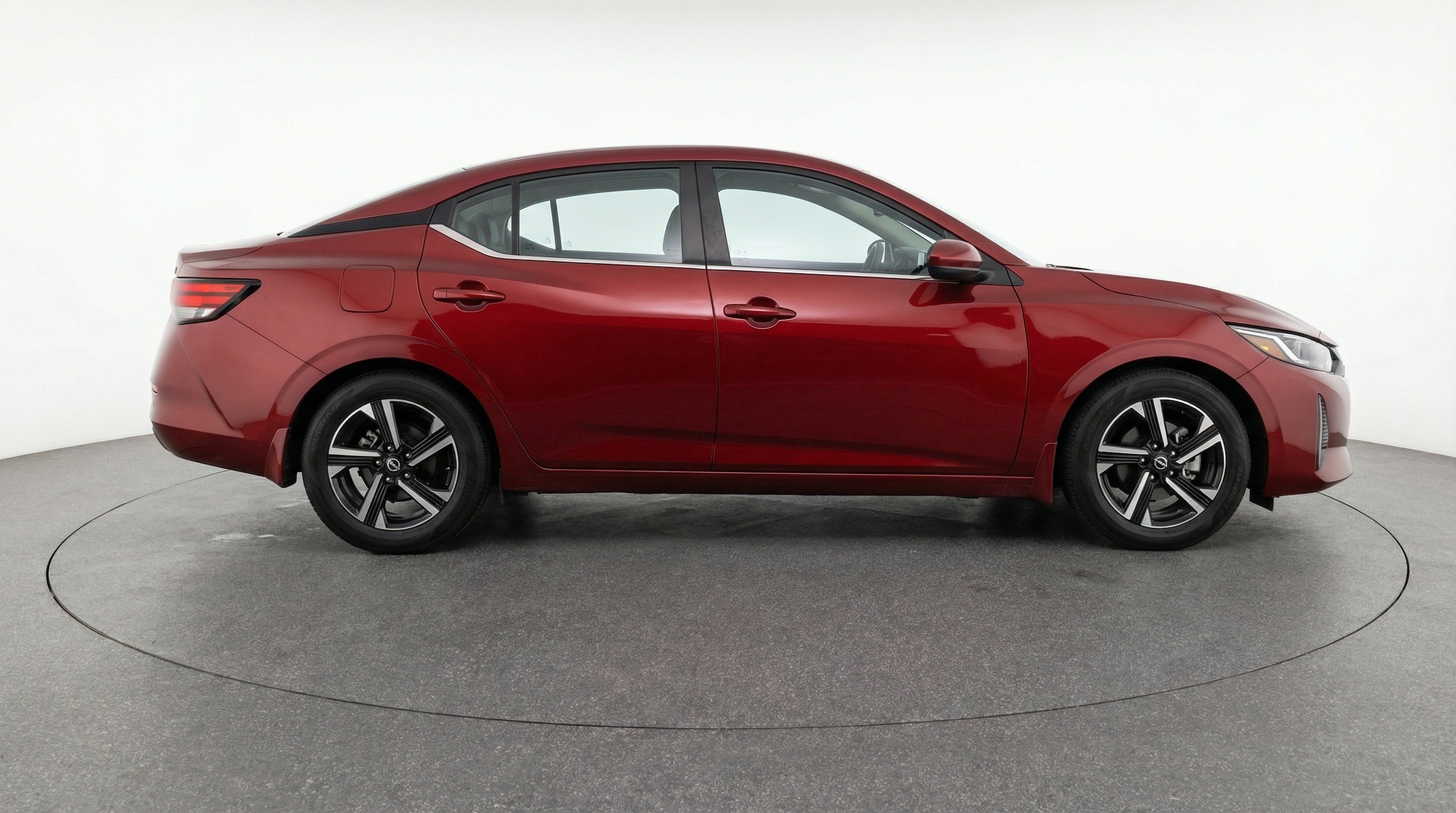 Thumbnail: 2025 Nissan Sentra - 10