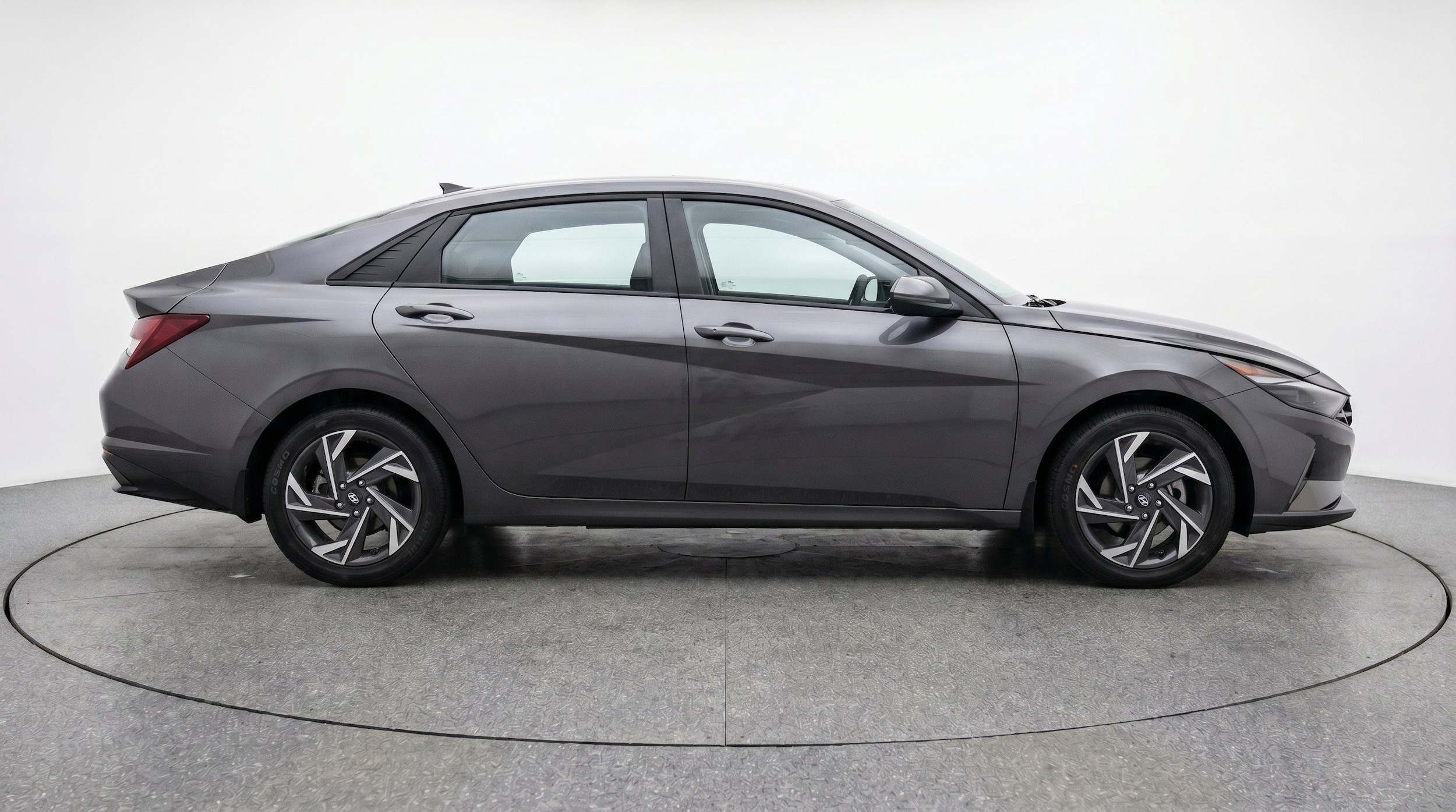 Thumbnail: 2025 Hyundai Elantra - 10