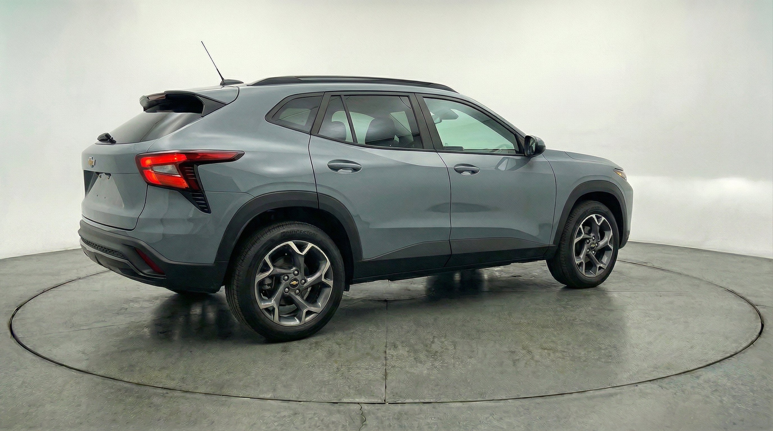 Thumbnail: 2025 Chevrolet Trax - 9