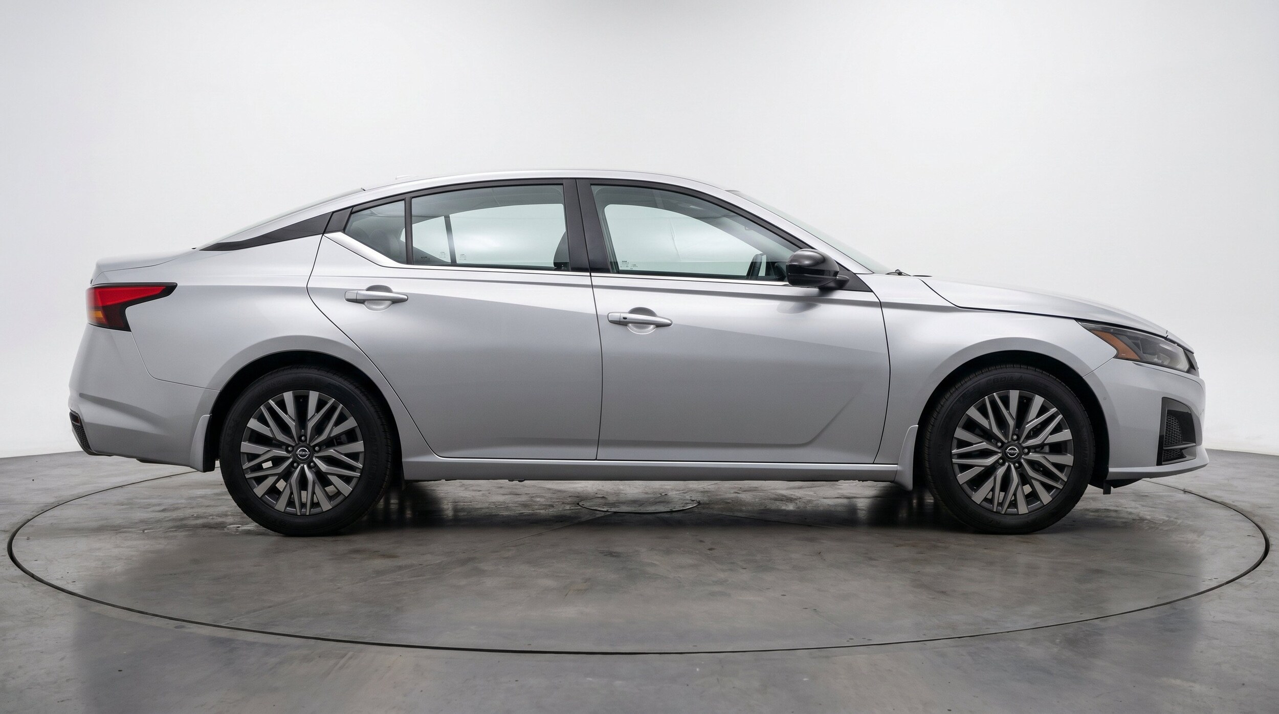 Thumbnail: 2025 Nissan Altima - 10
