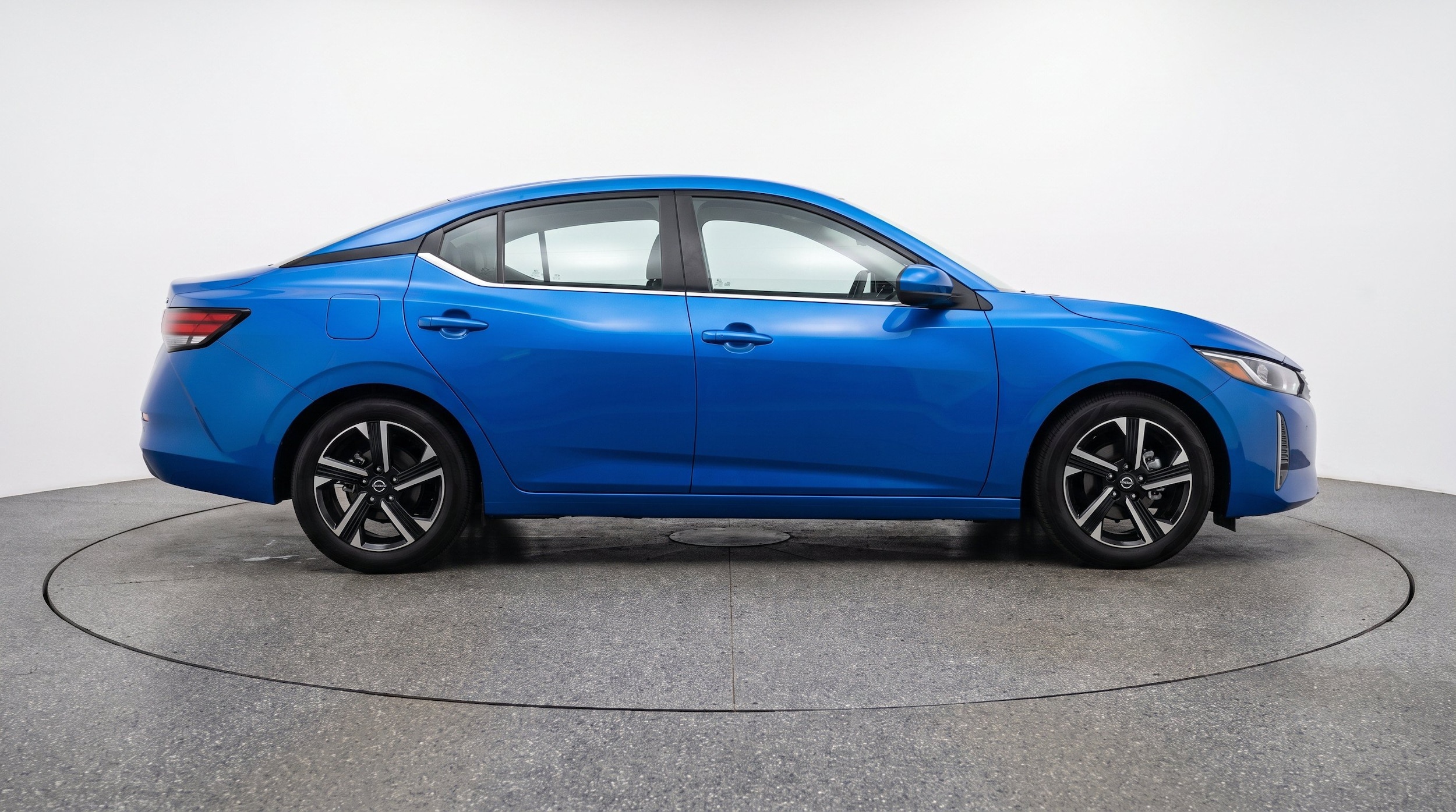 Thumbnail: 2025 Nissan Sentra - 10