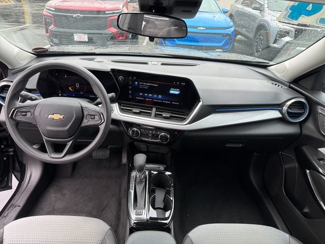 2024 Chevrolet Trax LT - Photo 12