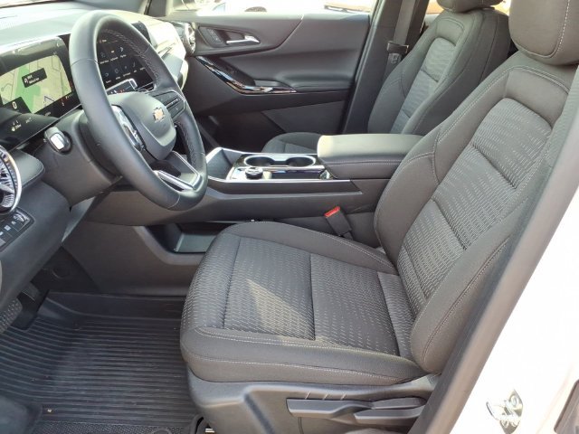 2027 Chevrolet Equinox LT - Photo 6