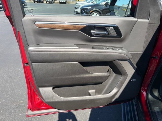 2025 Chevrolet Suburban High Country - Photo 10