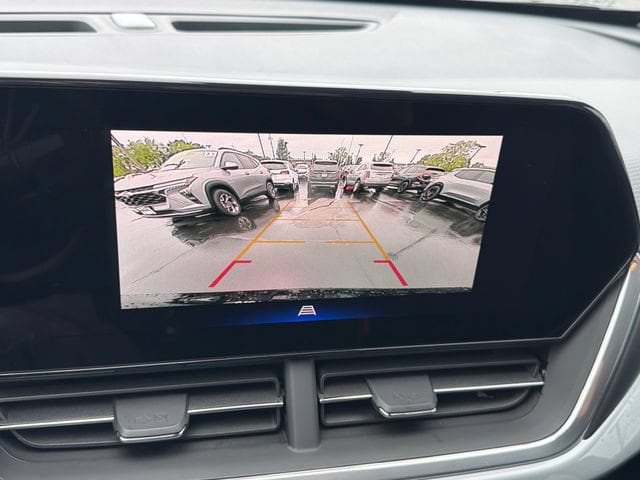 2024 Chevrolet Trax LT - Photo 18