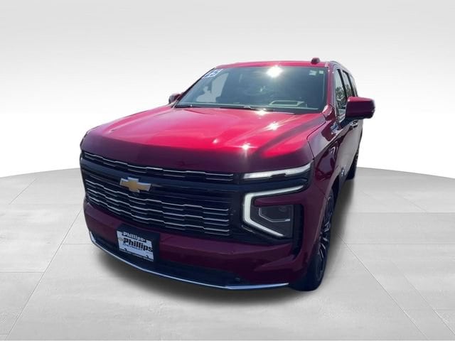 2025 Chevrolet Suburban High Country - Photo 2