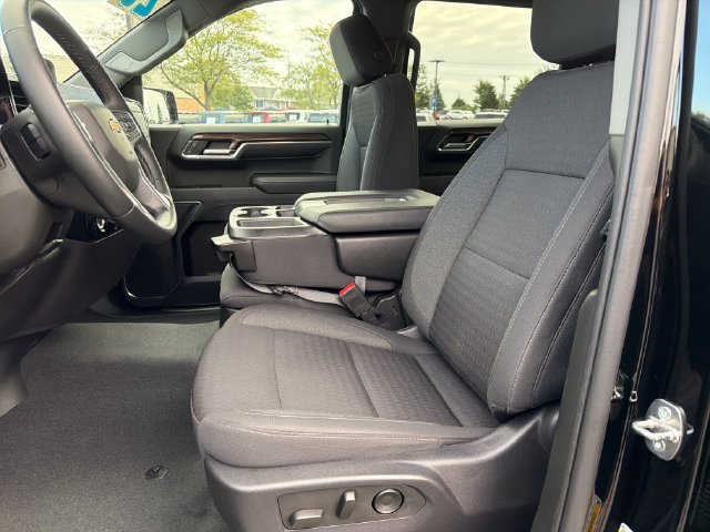 2023 Chevrolet Silverado 1500 LT - Photo 9