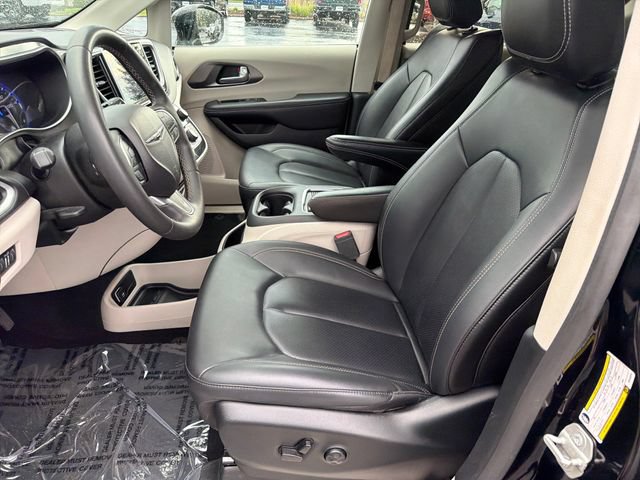 2024 Chrysler Pacifica Touring L - Photo 9