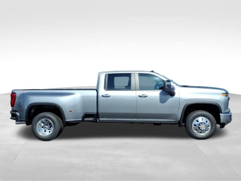 New 2026 Chevrolet Silverado 3500 HD LT DRW Truck
