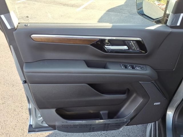 2026 Chevrolet Suburban High Country - Photo 12