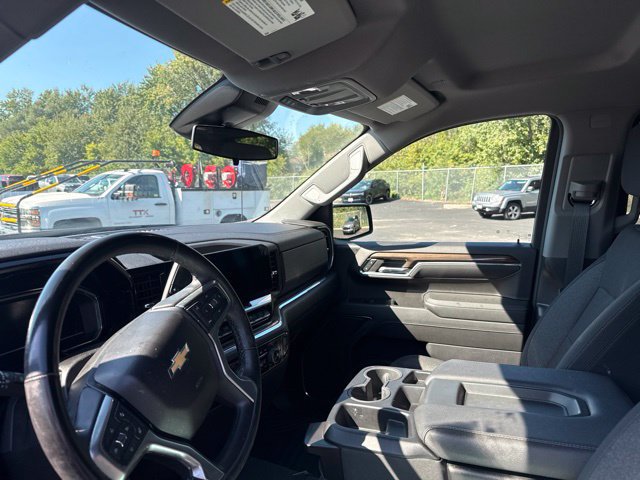 2024 Chevrolet Silverado 1500 LT - Photo 10