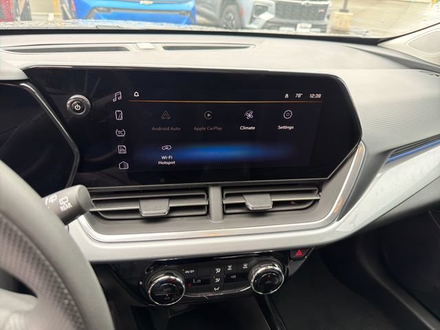 2024 Chevrolet Trax LT - Photo 16