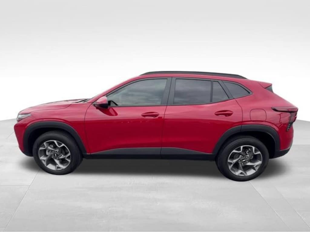 Used 2026 Chevrolet Trax LT SUV