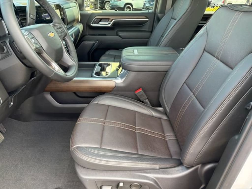 Used 2024 Chevrolet Silverado 3500 HD High Country DRW Truck Crew Cab