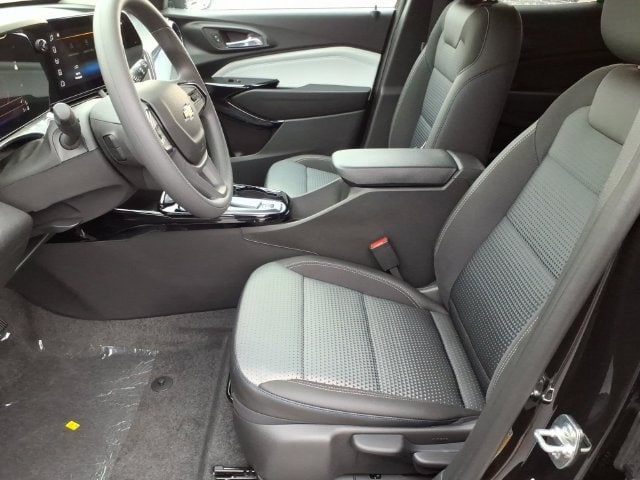2026 Chevrolet Trax LT - Photo 6