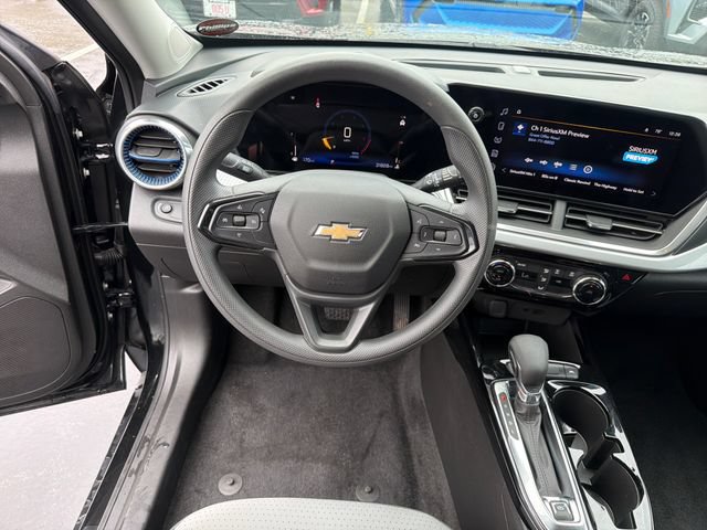 2024 Chevrolet Trax LT - Photo 13