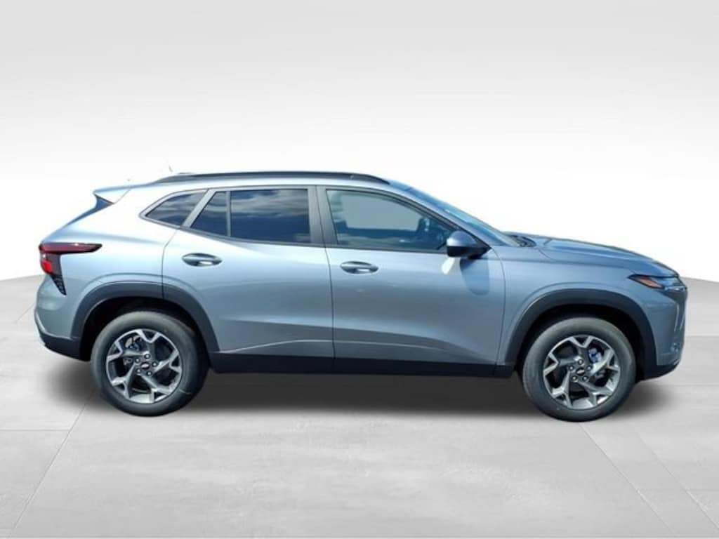New 2026 Chevrolet Trax LT SUV