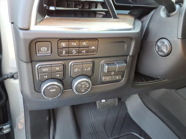 2026 Chevrolet Suburban High Country - Photo 13