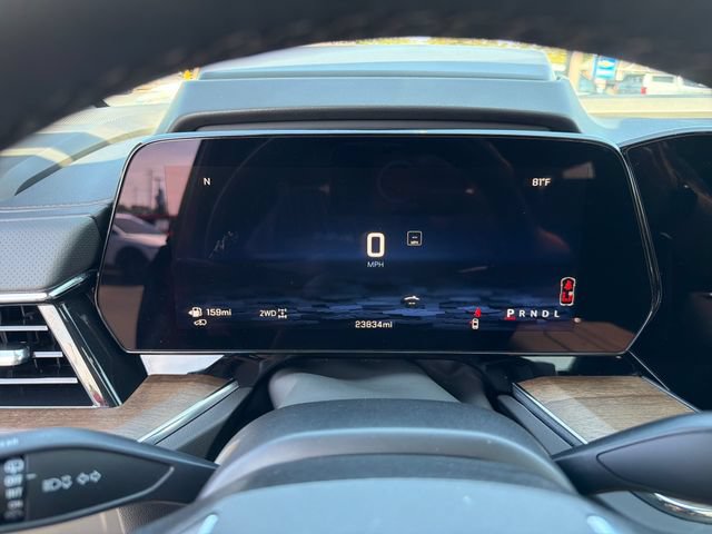 2025 Chevrolet Suburban High Country - Photo 15