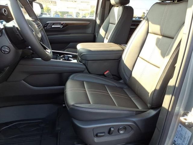 2026 Chevrolet Suburban High Country - Photo 6