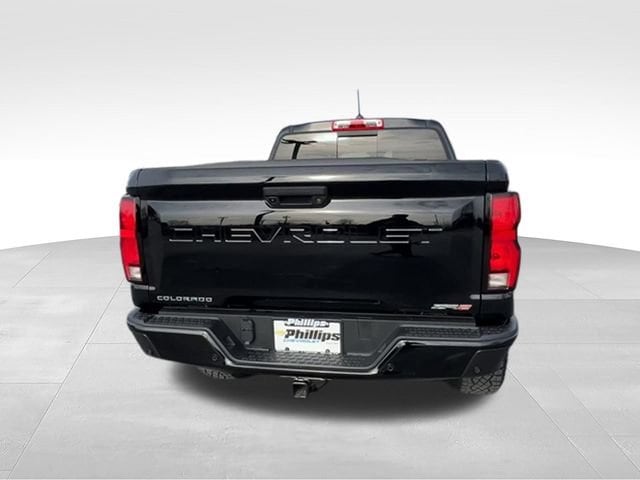 2024 Chevrolet Colorado ZR2 - Photo 6