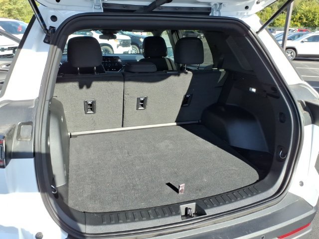 2027 Chevrolet Equinox LT - Photo 9