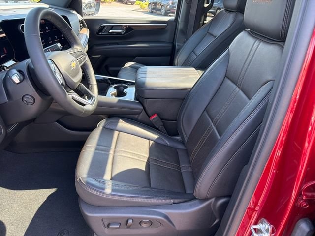 2025 Chevrolet Suburban High Country - Photo 9