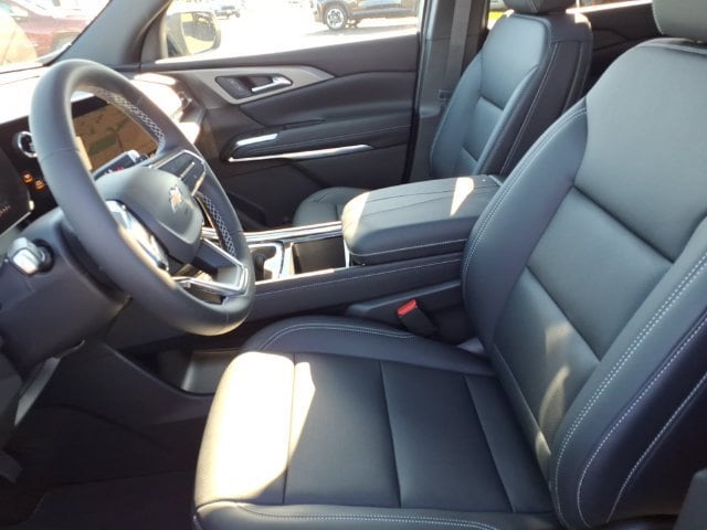 2027 Chevrolet Traverse LT - Photo 11