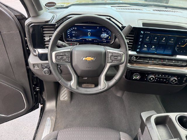 2023 Chevrolet Silverado 1500 LT - Photo 13