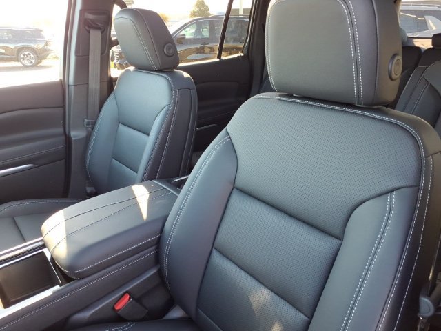 2027 Chevrolet Traverse LT - Photo 12