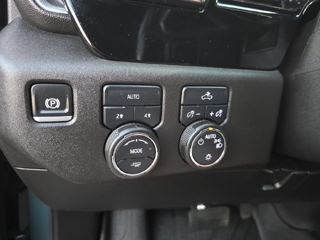 2025 Chevrolet Silverado 1500 LT - Photo 24