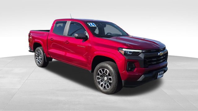 2024 Chevrolet Colorado LT - Photo 2