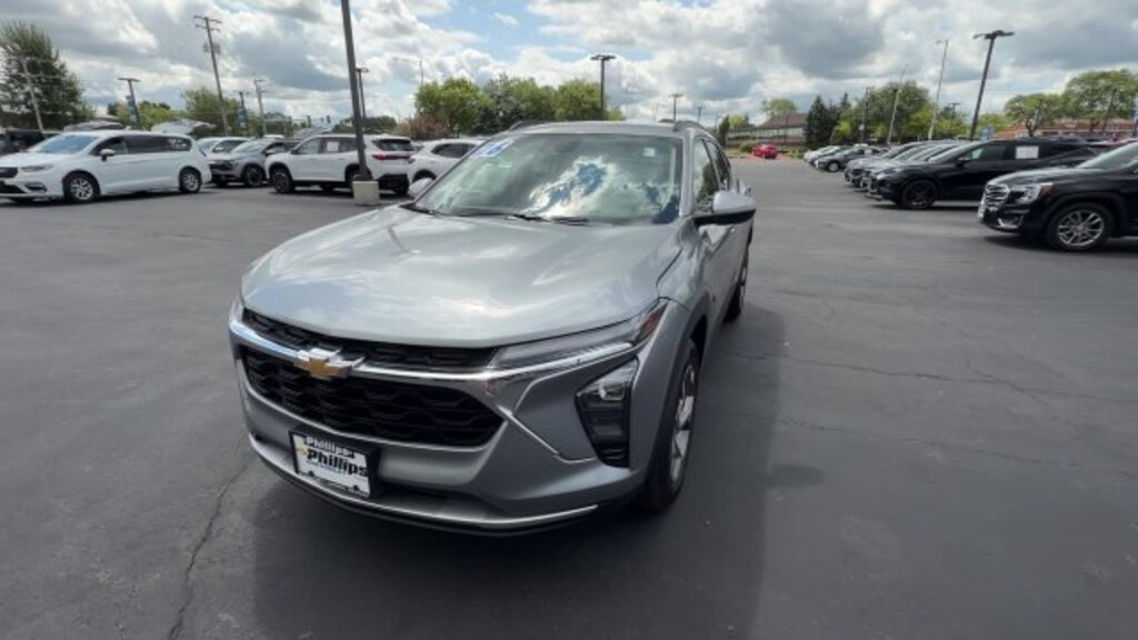 Used 2026 Chevrolet Trax LT SUV