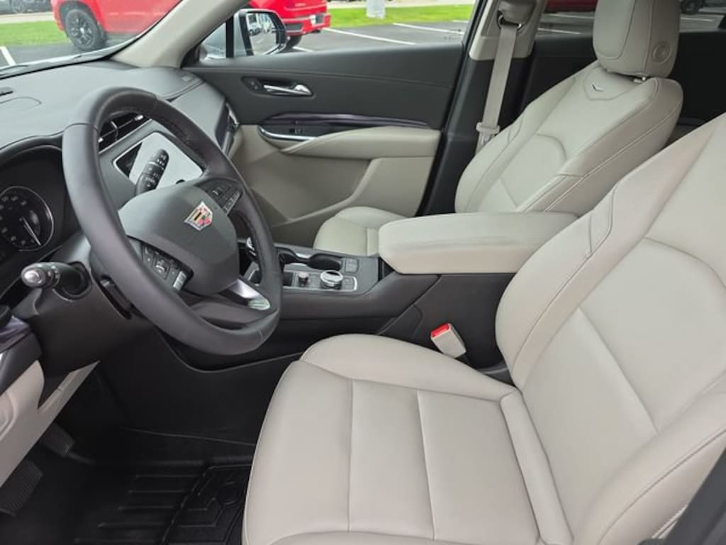 Used 2023 CADILLAC XT4 FWD Luxury SUV
