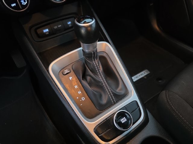 2024 Hyundai Venue SEL - Photo 24