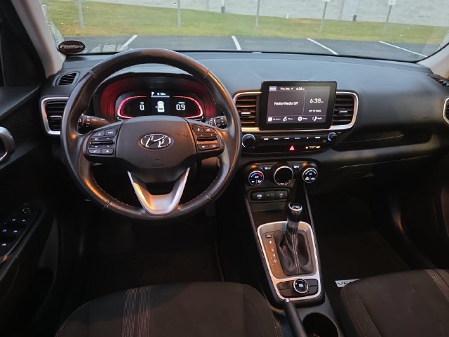 2024 Hyundai Venue SEL - Photo 20