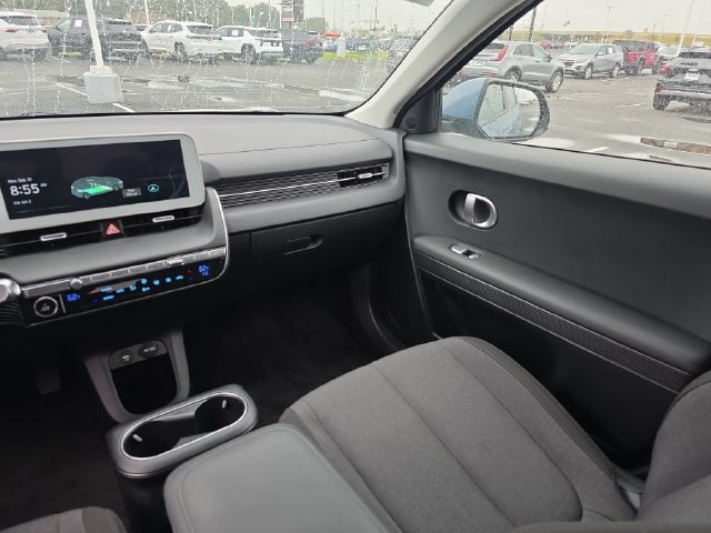 2024 Hyundai IONIQ 5 SE - Photo 23