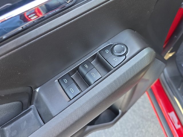 2024 Chevrolet Colorado LT - Photo 12
