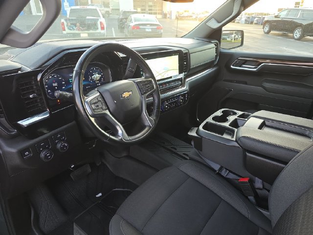2025 Chevrolet Silverado 1500 LT - Photo 14
