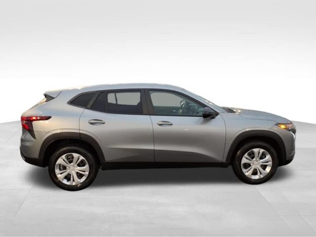 New 2026 Chevrolet Trax LS SUV