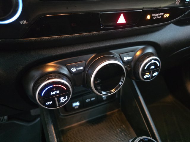 2024 Hyundai Venue SEL - Photo 23