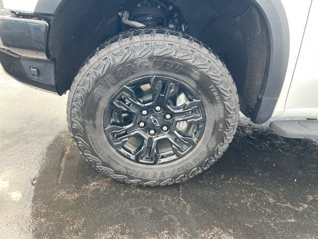 2026 Chevrolet Silverado 1500 ZR2 - Photo 37