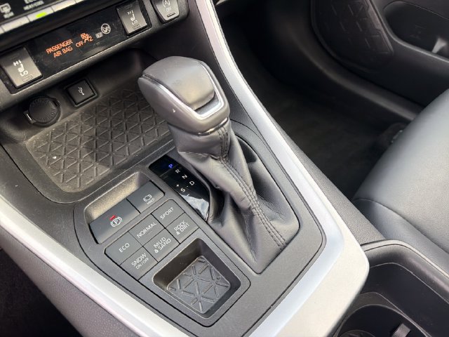 2022 Toyota RAV4 XLE Premium - Photo 23