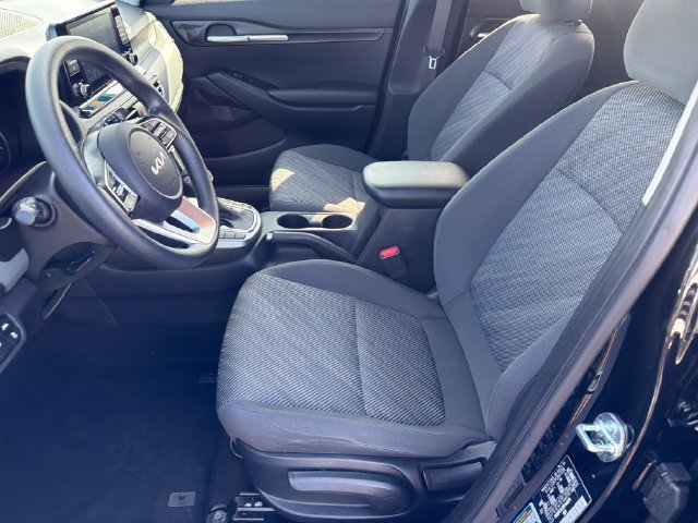 2023 Kia Seltos LX - Photo 10