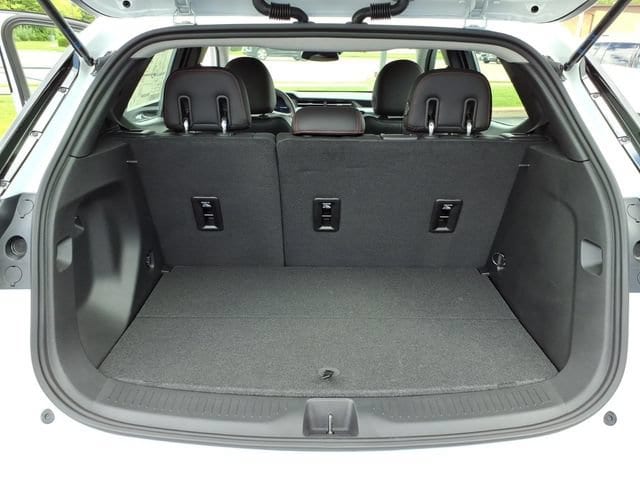 2027 Chevrolet Bolt RS - Photo 8