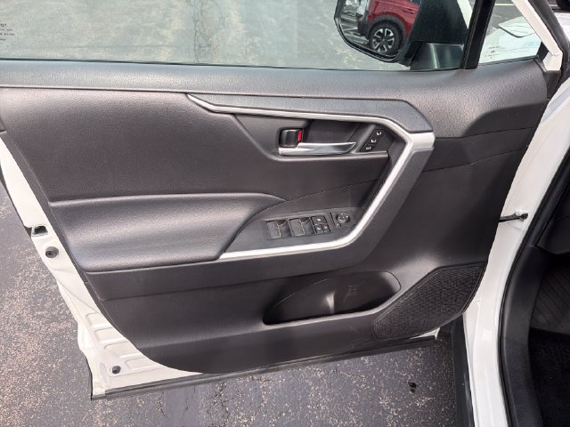 2022 Toyota RAV4 XLE Premium - Photo 11