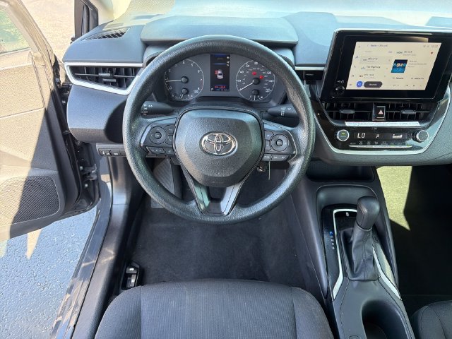 2025 Toyota Corolla LE - Photo 15