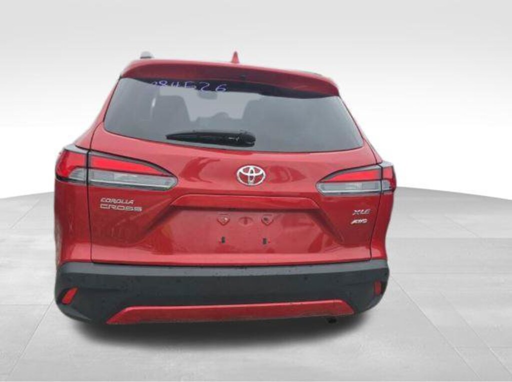 Used 2024 Toyota Corolla Cross XLE SUV